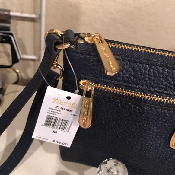 MICHAEL KORS WRISTLET - Picture 3 of 7